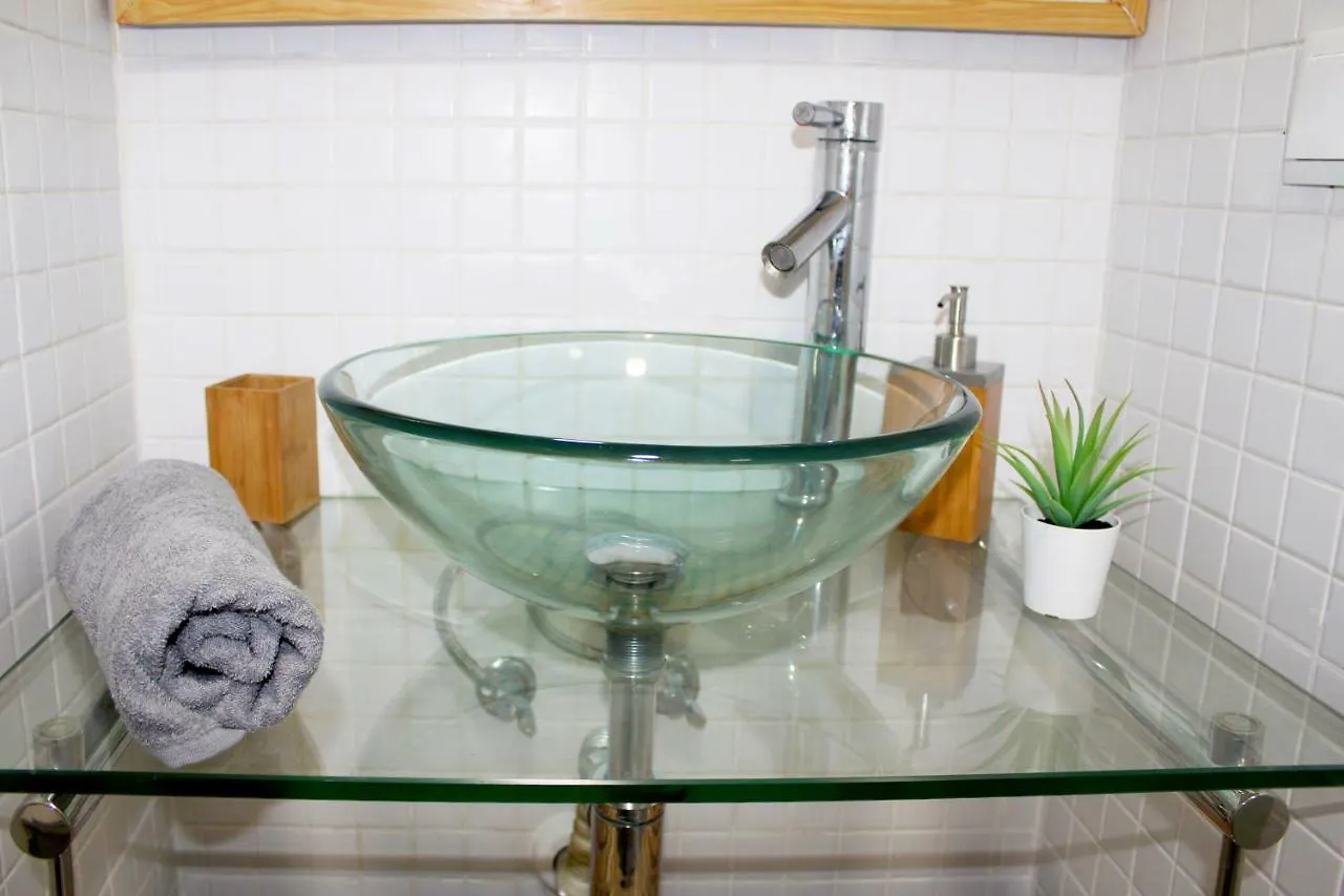 * 5 Star Apartment In Historic District * Walk 2 Alfama! Lisbon